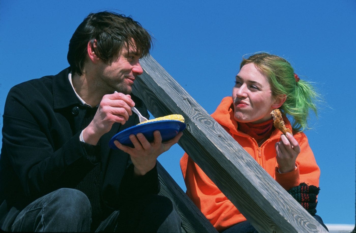 Joel (Jim Carrey) e Clementine (Kate Winslet)