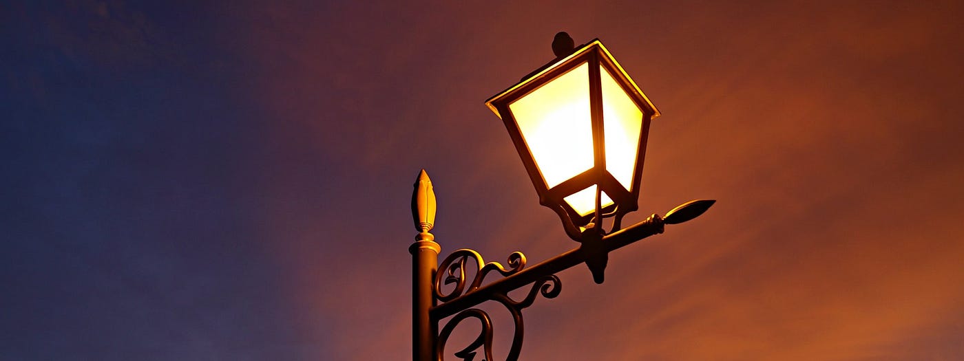 ¿Tienes la lámpara de tu fe encendida? | by Padre Antonio Rivero, LC |  Lanzar las Redes | Medium
