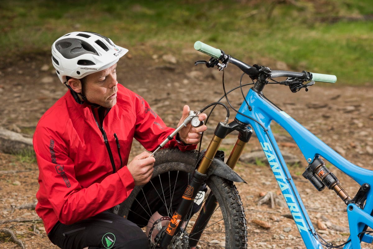 How to set up your suspension fork by Dirt School Medium