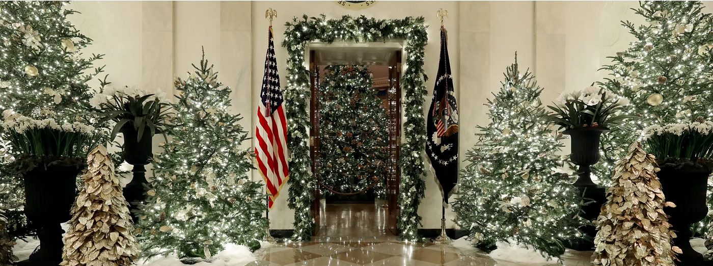 The White House’s 2019 Christmas decorations in pictures. by Pickhara