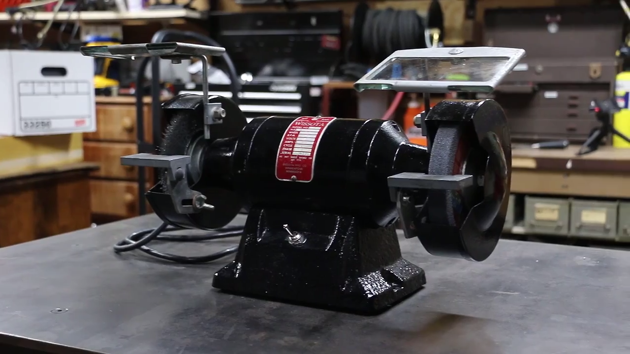 Restoring a 47-year-old bench grinder 