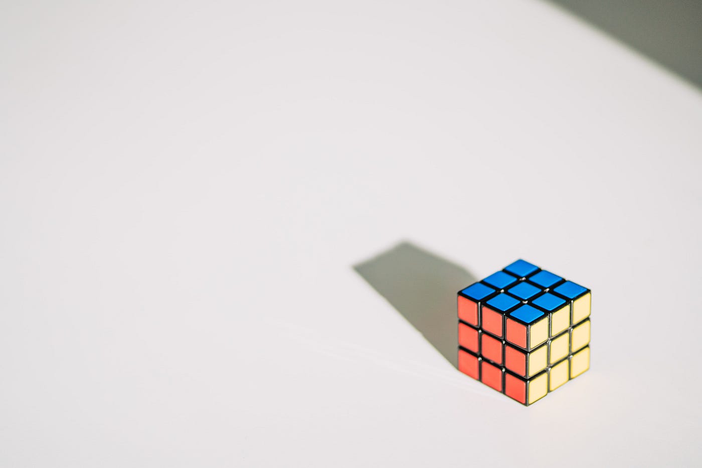 Image of a solved Rubiks cube