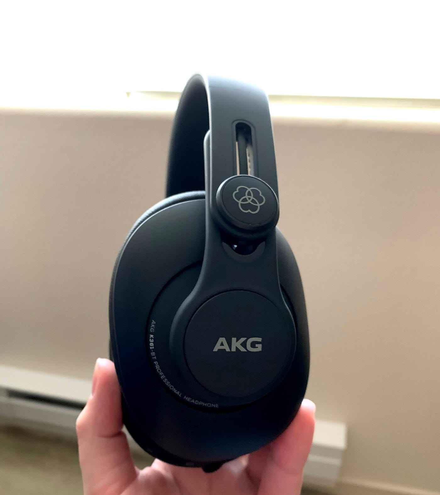 AKG K361-BT Wireless Studio Headphones 
