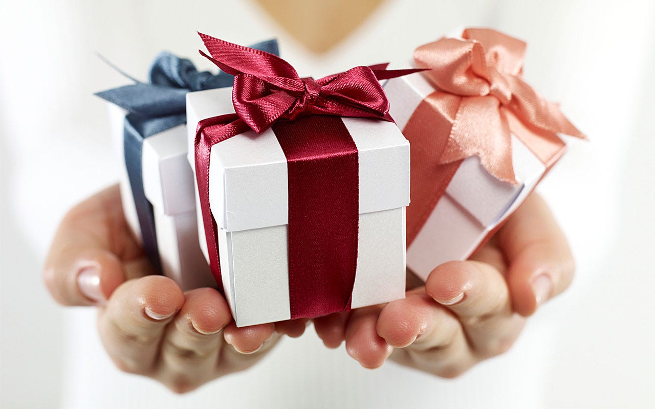 Tips to choose the best gifts for anyone | by Richard Campbell | Medium