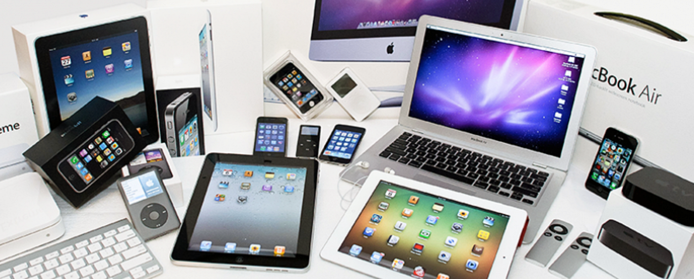 Evolution of Digital Marketing. Apple and the Marketing Mix by Blake