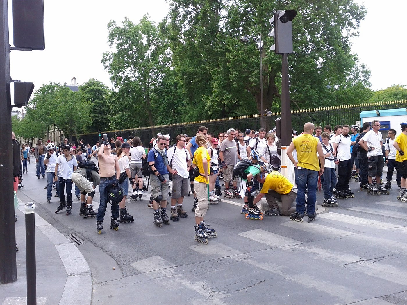 The 14-mile Sunday Skate in Paris | by Michael Morrissey | Medium