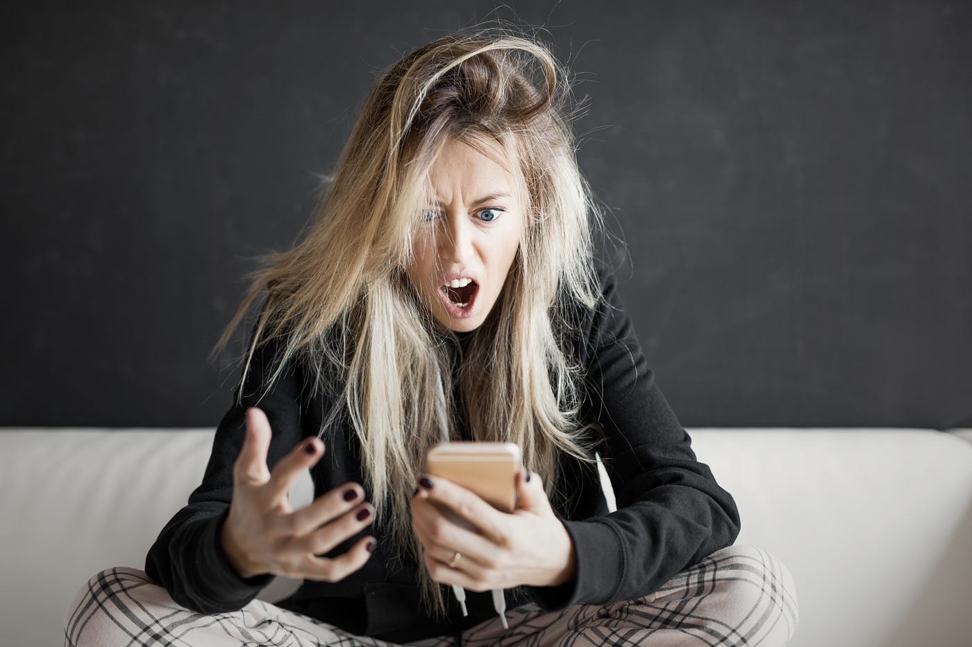 Love Letter to Burn His Ex-Girlfriend