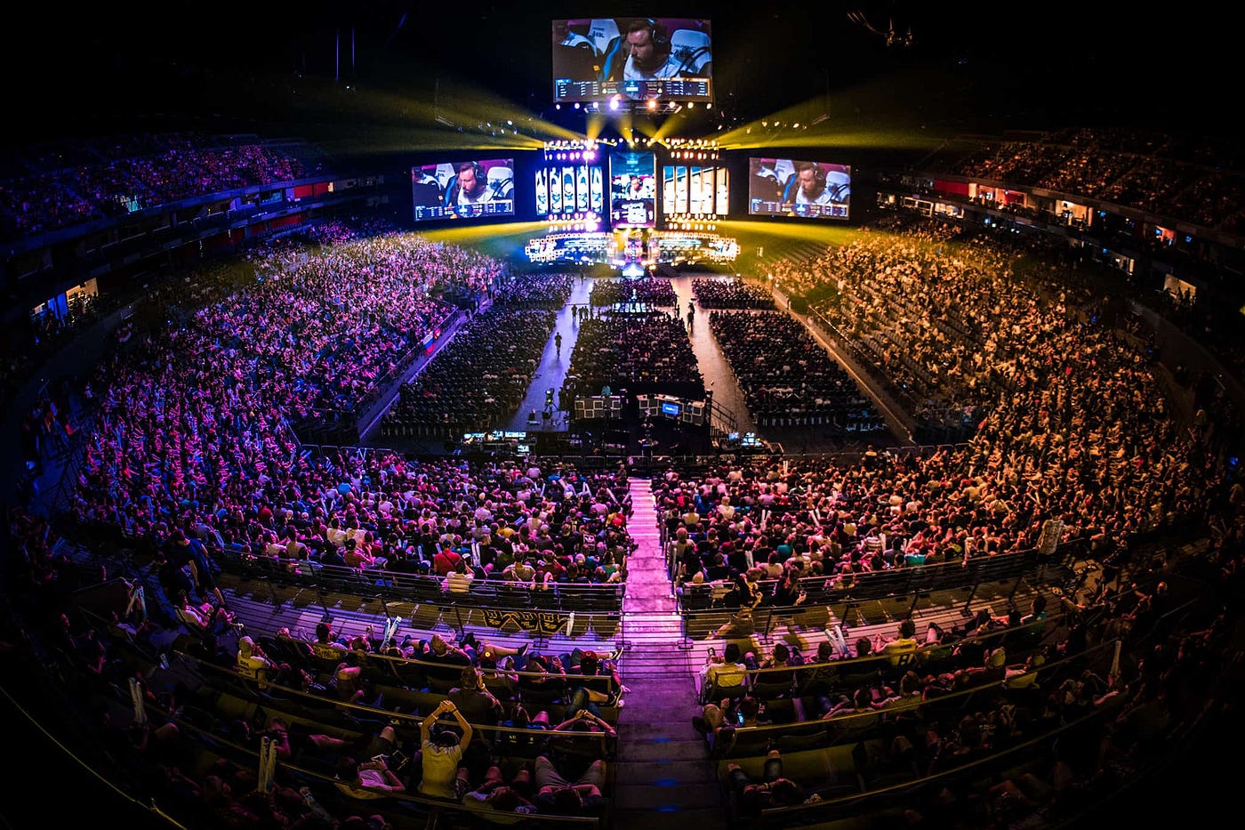 Các cảnh [DHL In Motion] tại ESL One Cologne 2019: đỉnh cao của cộng đồng trò chơi