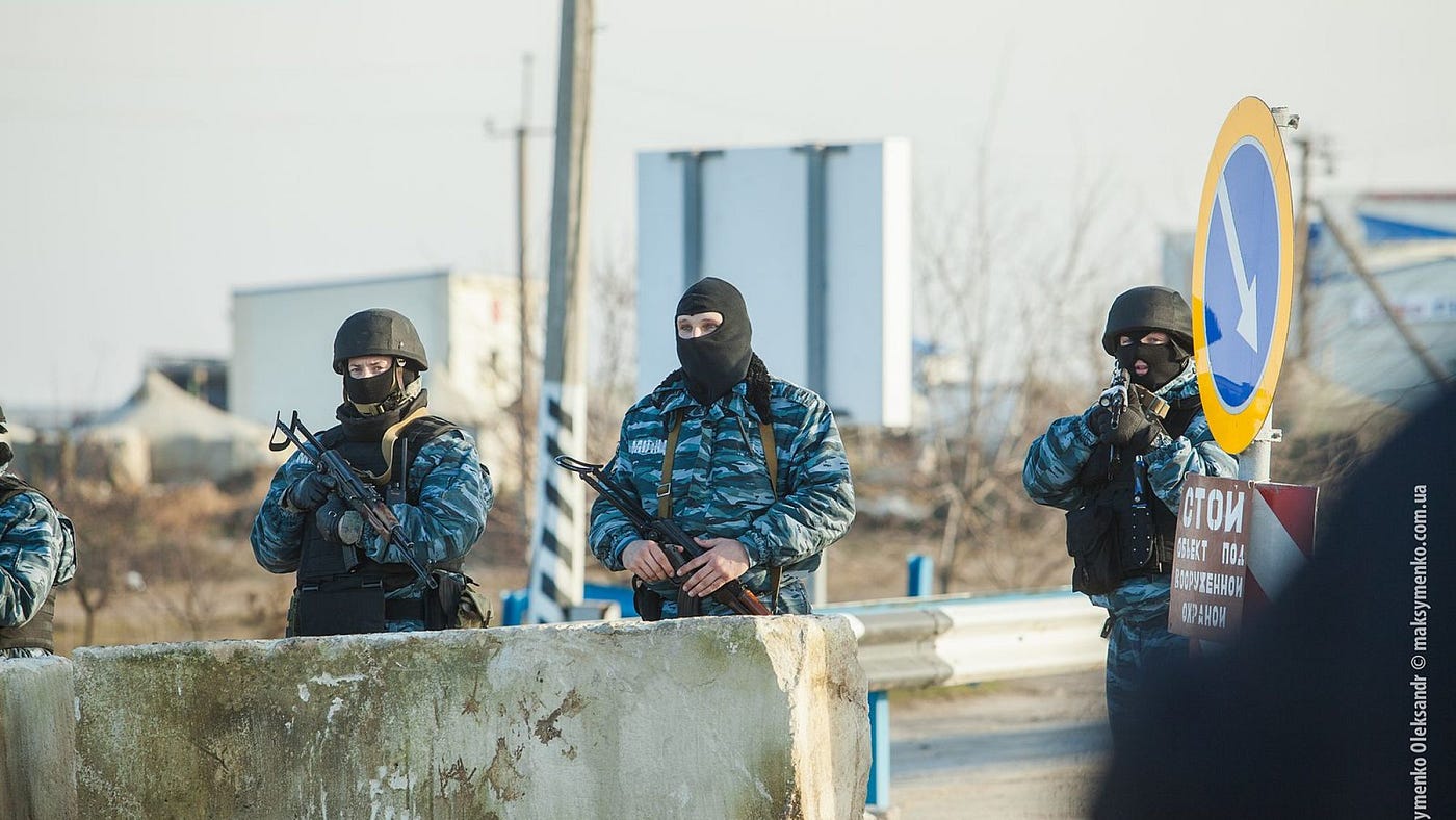 Troops in balaclavas in Crimea