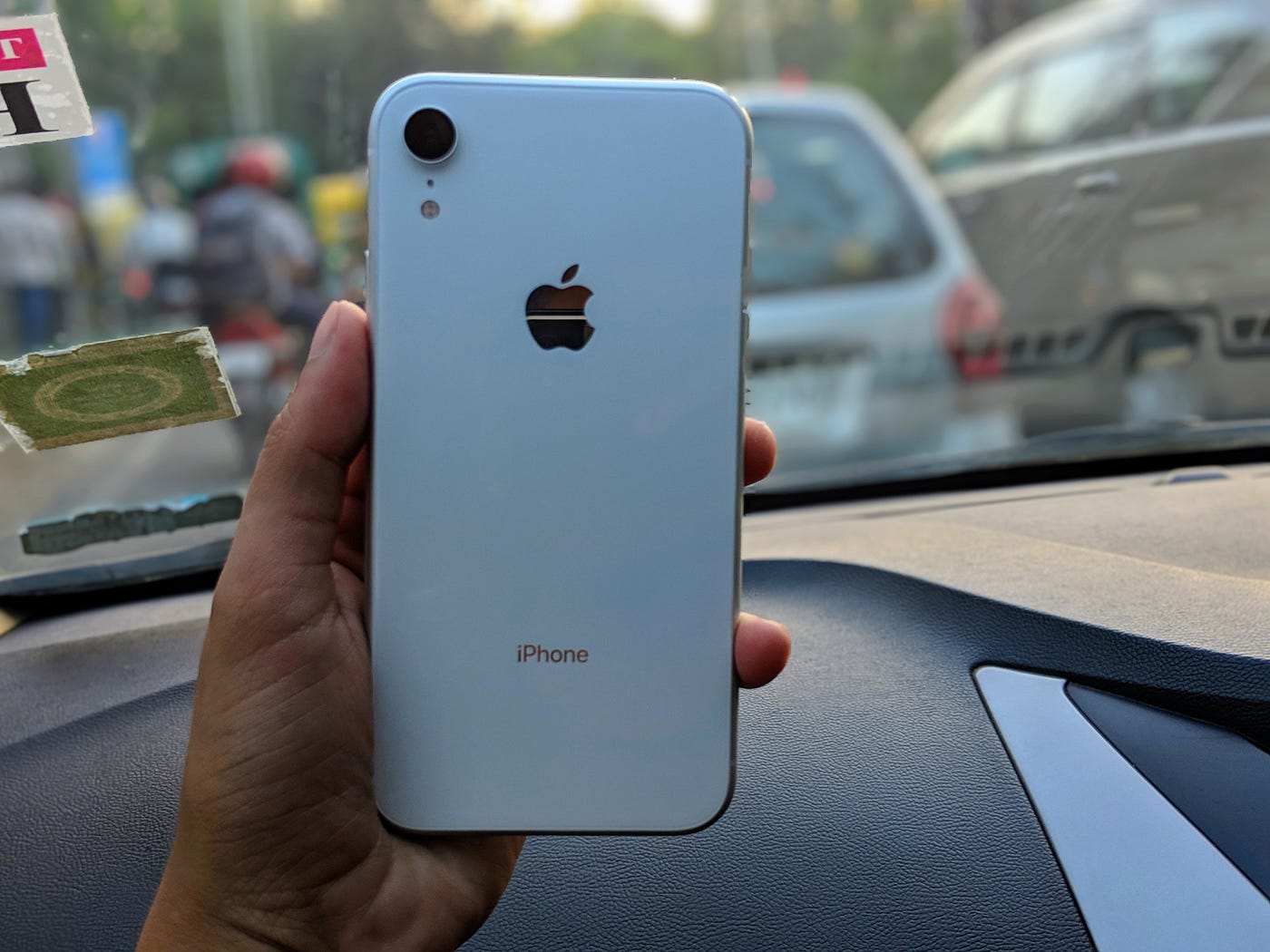 Why Apple's iPhone XR is a better gaming phone than the OnePlus 7 Pro | by  warpcore | Medium