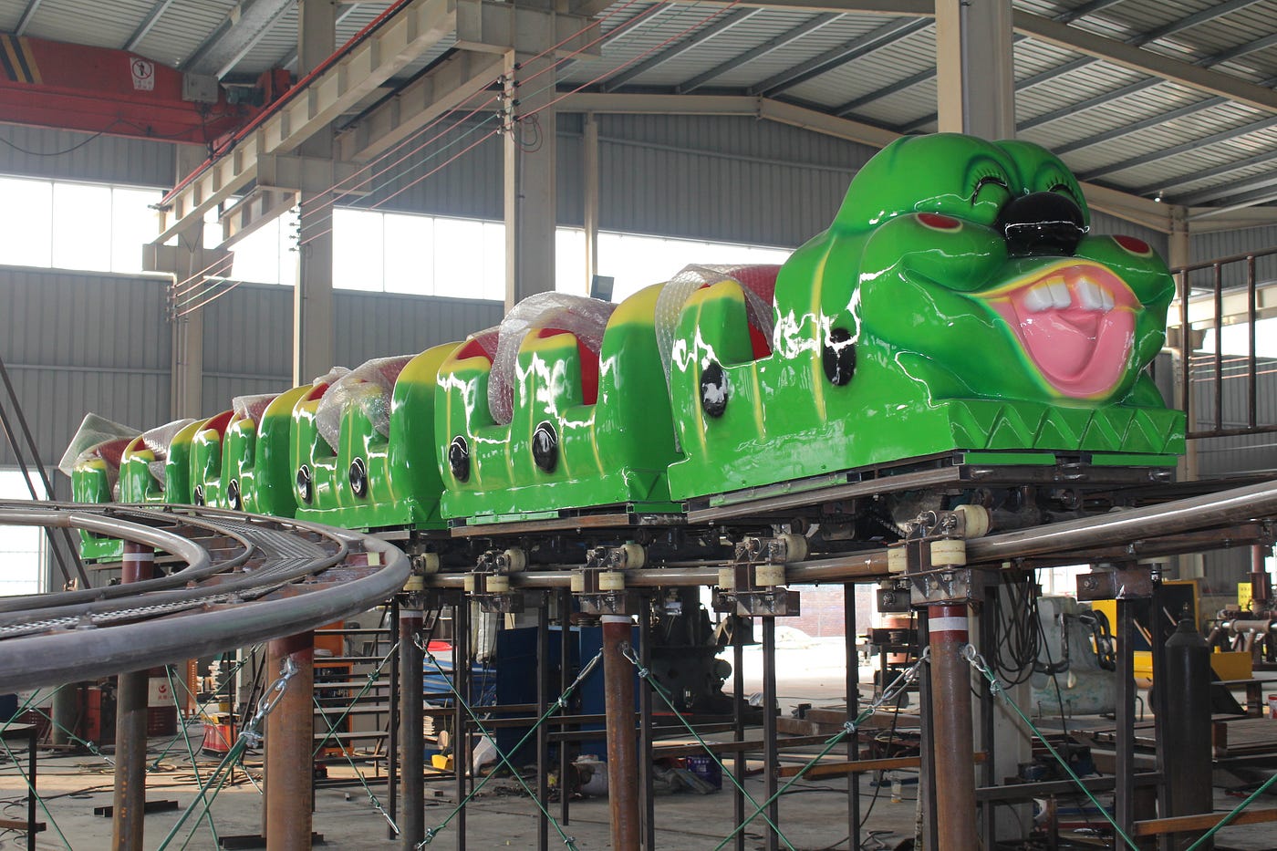 Working Principle of Bumper Cars and Roller Coasters by Beston