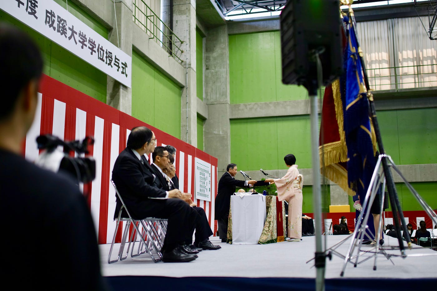 4708 成蹊大学 学位授与式 卒業式 好天に恵まれた3月18日 成蹊大学の学位授与式 卒業式 が挙行されました By 塩澤一洋 Kazuhiro Shiozawa Shiology 4708 成蹊大学 学位授与式 卒業式 好天に恵まれた3月18日 成蹊大学の学位授与式 卒業式 が挙行されました By 塩澤一洋 Kazuhiro Shiozawa Shiology