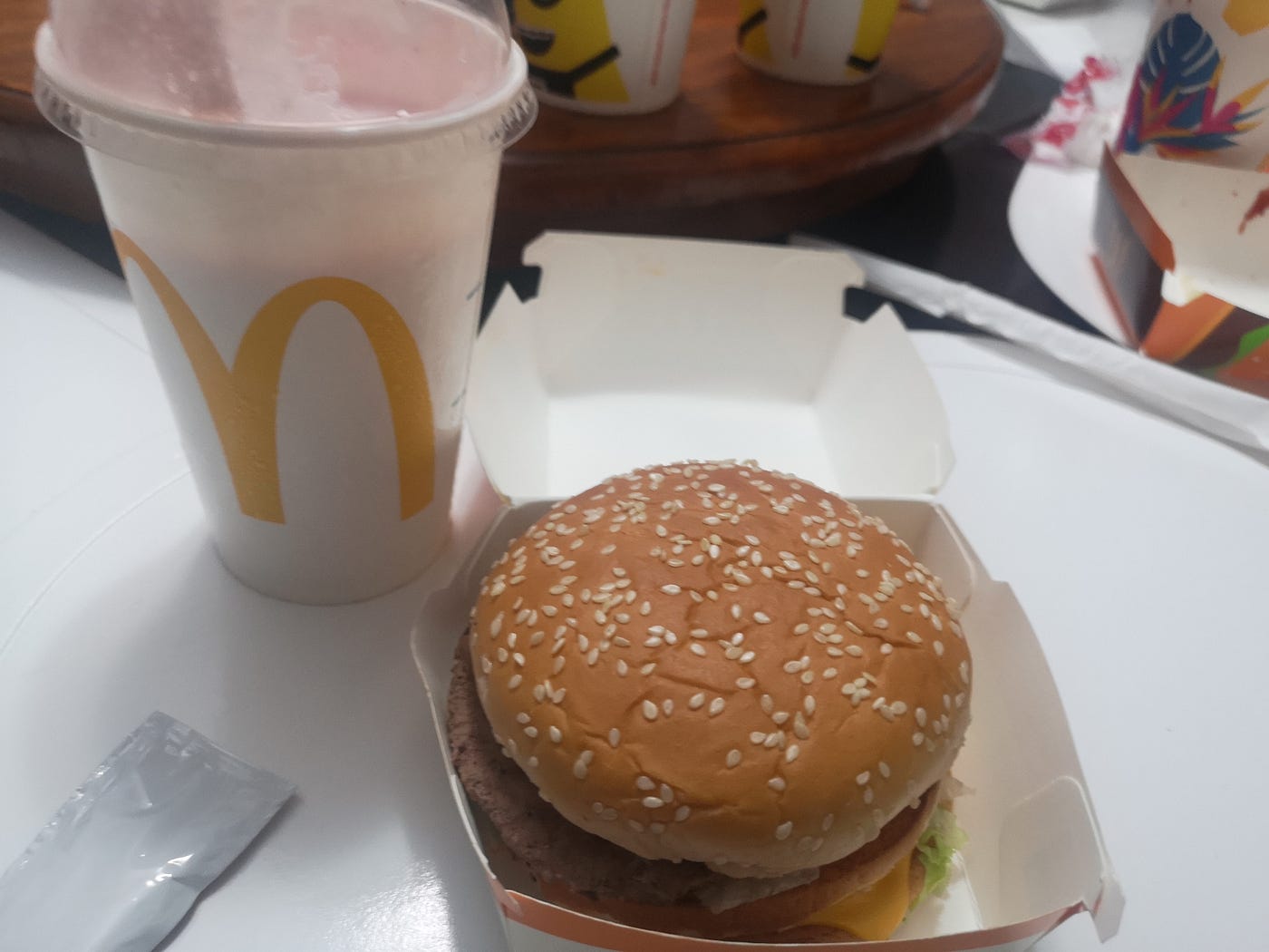 HONEST REVIEW McDonald’s Strawberry Shake by Tin Medium
