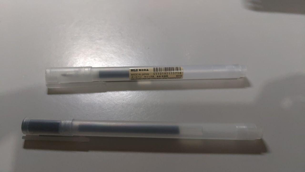 我和無印良品的筆 在這個智能電話年代 若以筆作為題材 恐怕難以引起甚麼共鳴 這是十分理所當然之事 By 陸茂思 Medium