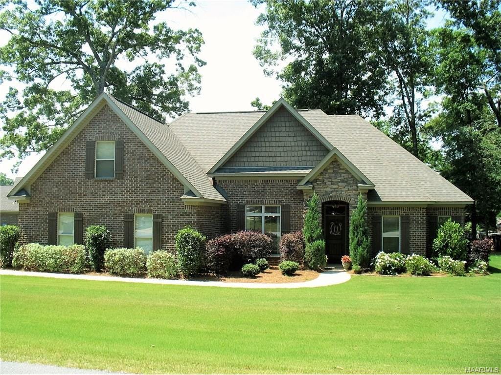 Find The Most Attractive Homes For Sale Wetumpka AL by Aronov Home