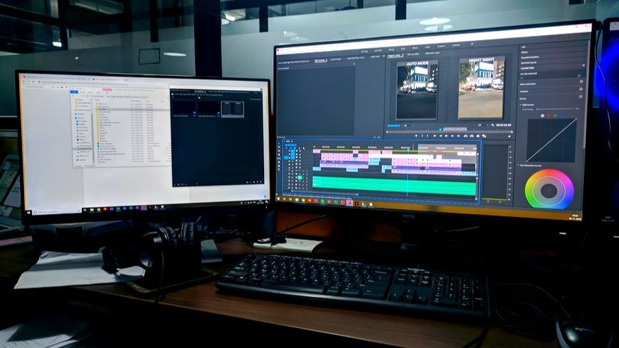 How To Set Up Multiple Monitors On Windows 10 By Blair Lennon Medium