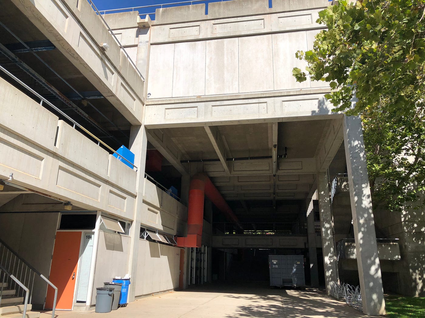全美第二建築系 業界愛用學生 比uc難進 Cal Poly Slo介紹與懶人包 By Pei Pei Pie 留學雜記 Medium