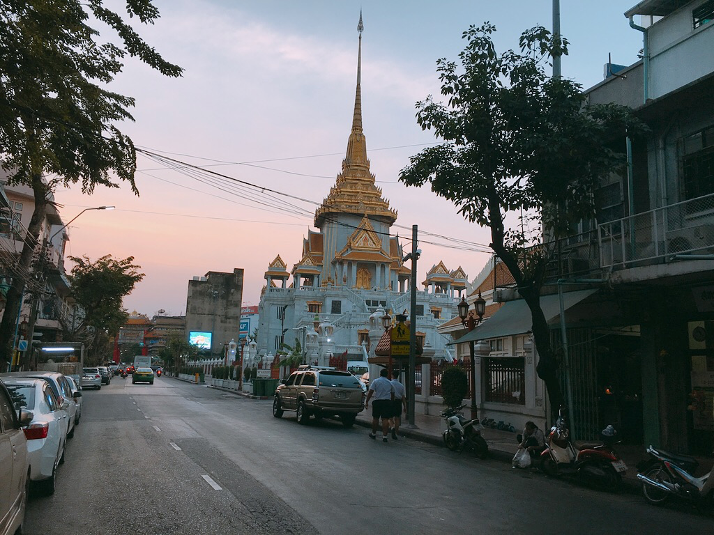 バンコクに行ってきました 1 ワット トライミットとチャオプラヤー川 By Takuya Ichise Takuya Ichise Medium
