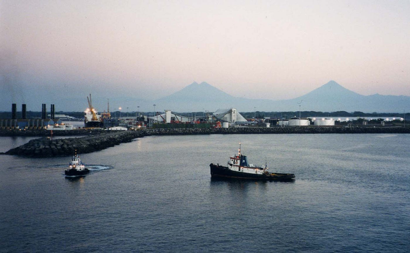 Puerto Quetzal (Credits: Stan Shebs)