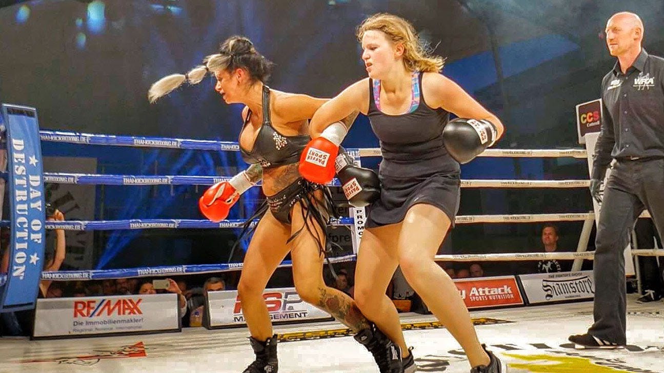 Female Fight Fan