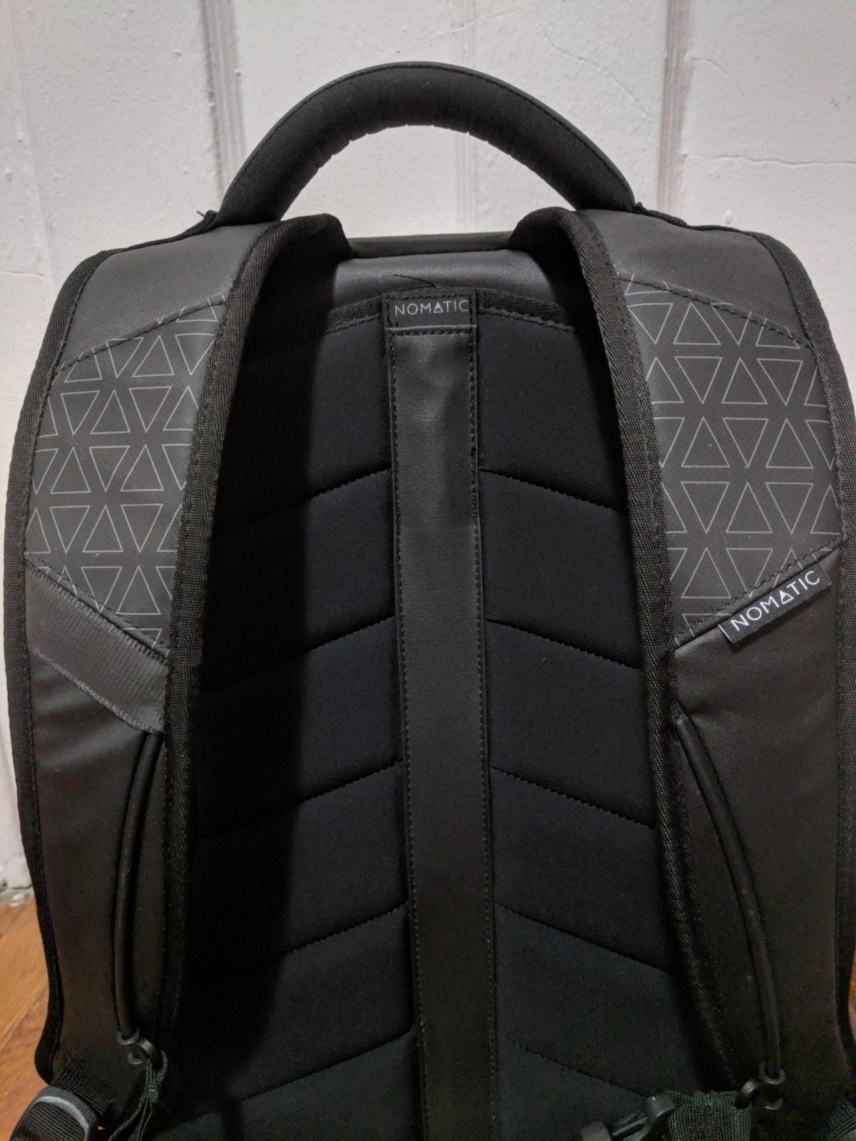 used nomatic backpack