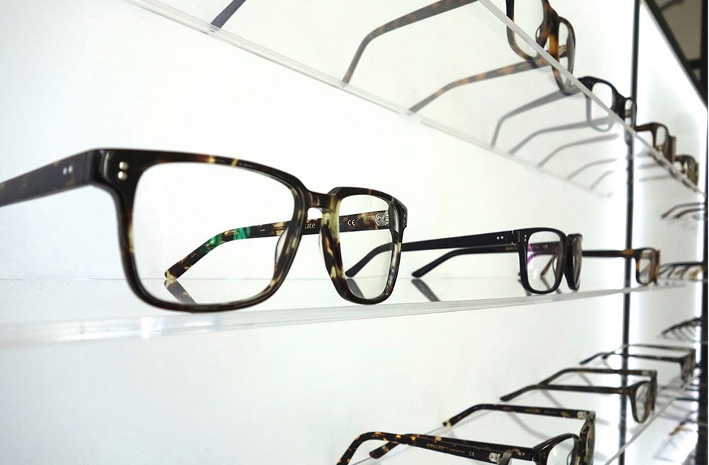WHAT IS THE IMPORTANCE OF EYEGLASSES? | by ren wei | Medium
