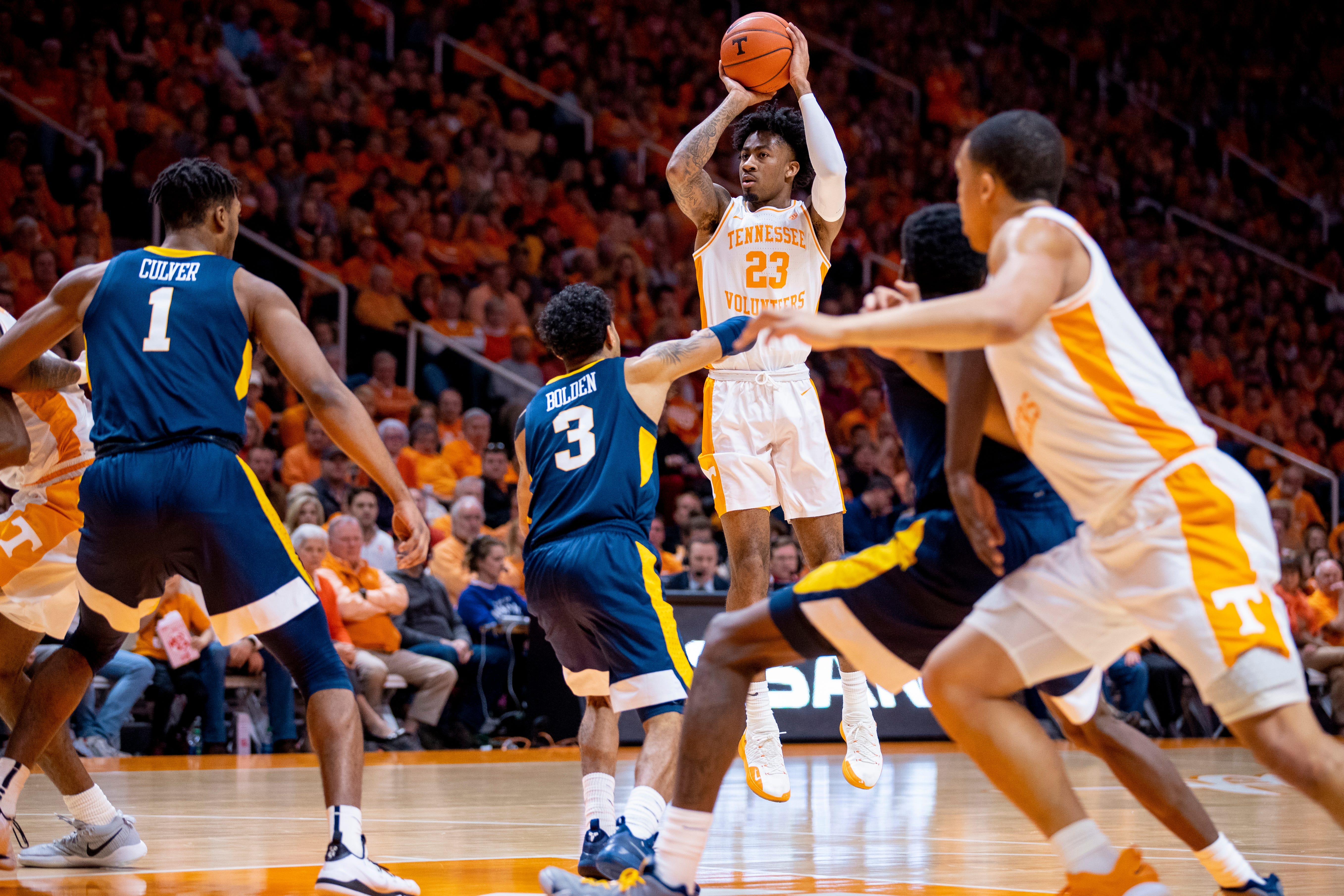 tennessee basketball pregame dunk