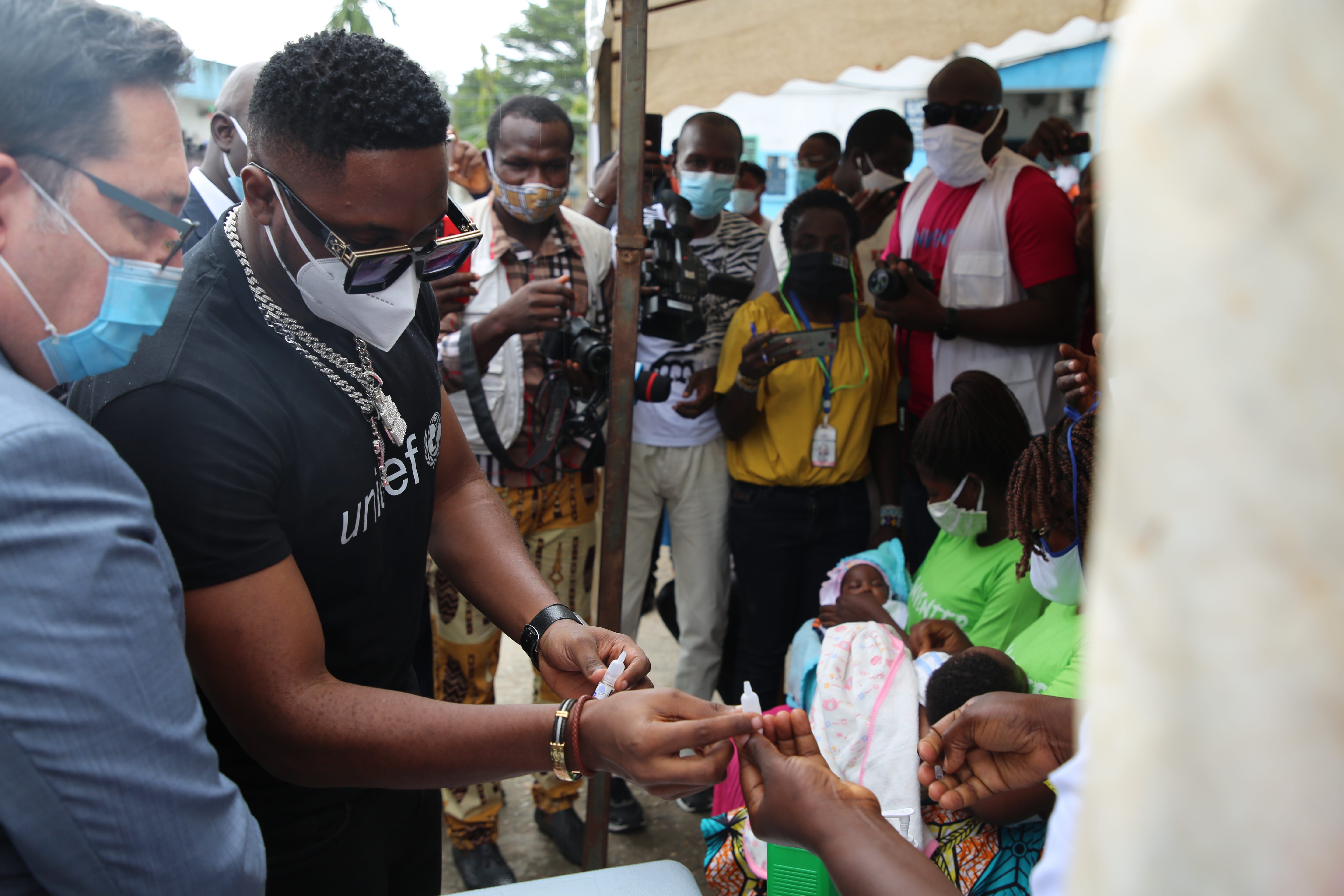 unicef hand expressing
