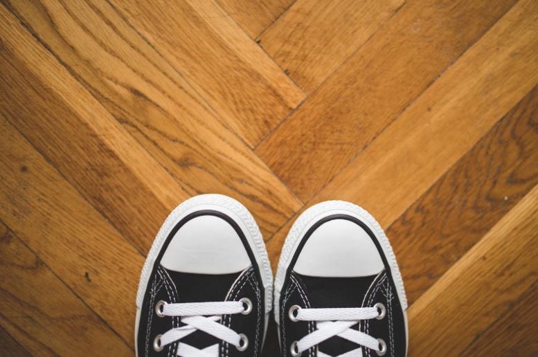 can i put my converse in the washer