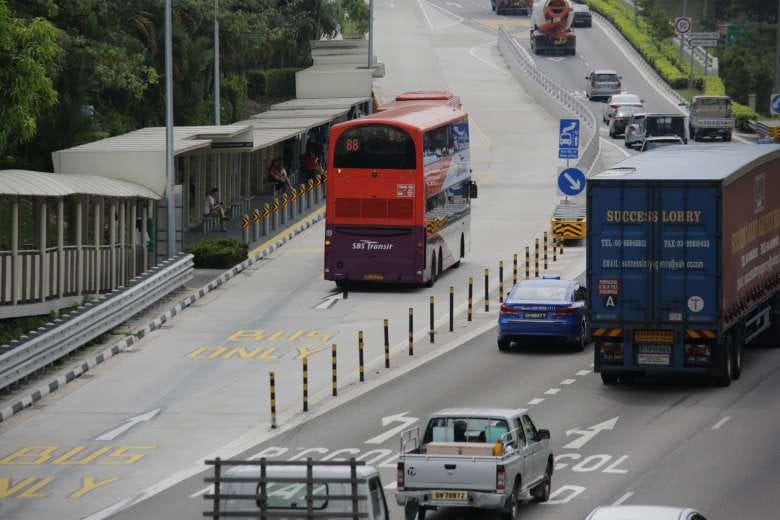 Express Buses In Singapore A Mess V3k Medium