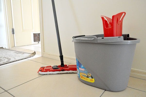 How To Properly Mop A Floor Mycoffeepot Org