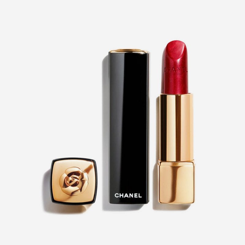 gucci iconic red lipstick