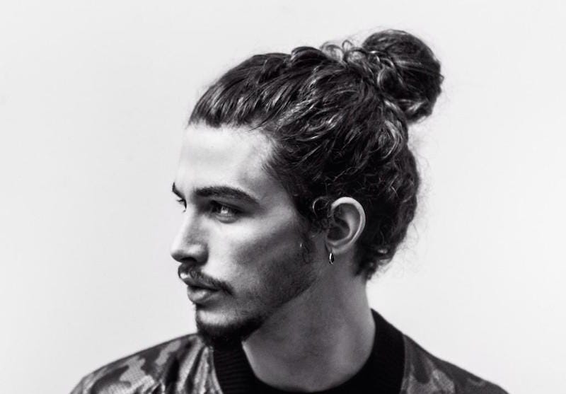 Featured image of post Messy Man Bun Drawing Buns are comfortable convenient and classic