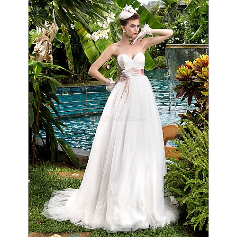 Buying A Beautiful Maternity Wedding Dresses Online