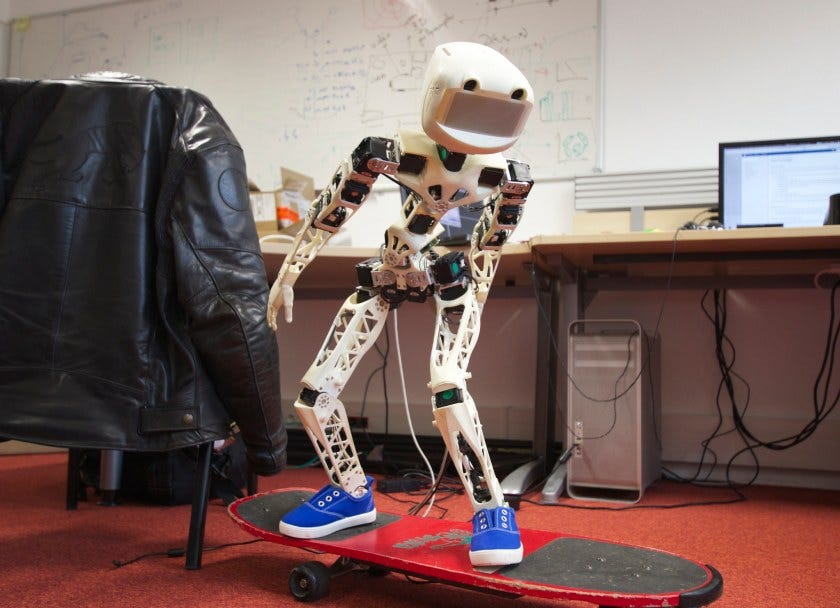 World Best Robots Ever Made Asimo By Bizeducator Com Medium