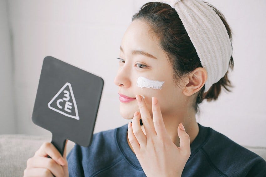 5 Mitos Tentang Korean Skincare Ini Harus Kamu Ketahui By Gogirl Thread By Zalora 1 Komunitas Fashion Di Indonesia 5 Mitos Tentang Korean Skincare Ini Harus Kamu Ketahui By Gogirl Thread By Zalora 1 Komunitas Fashion Di Indonesia