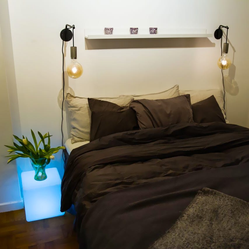 How To Make Your Bedroom Feel Extra Cozy With Lights
