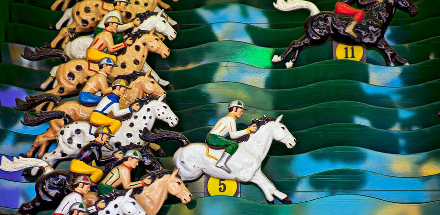 horse race game plastic figures