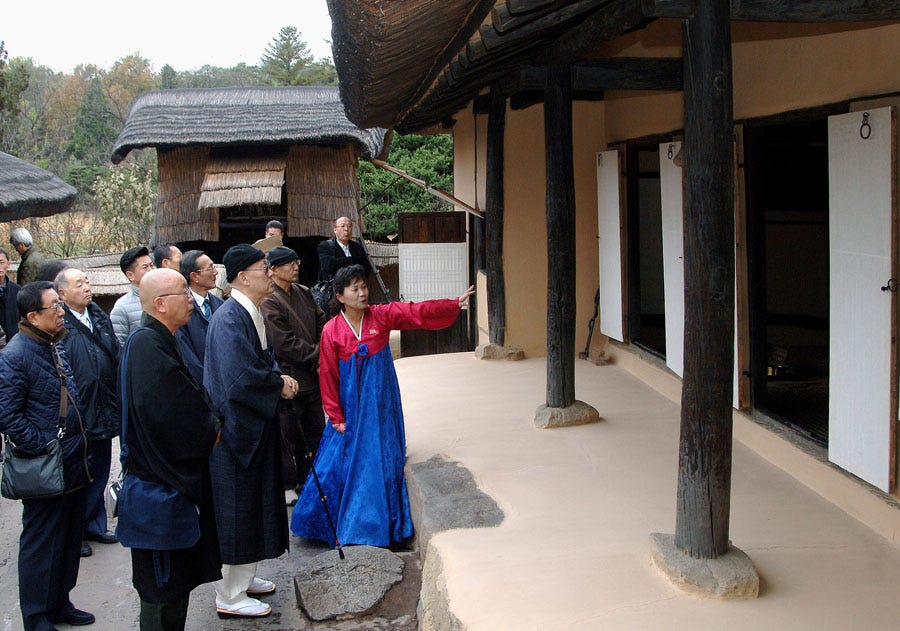 日本仏教代表団が万景台を訪問、各所を参観