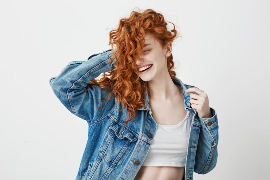 How To Make Wavy Hair Curly Cecilia Swift Medium