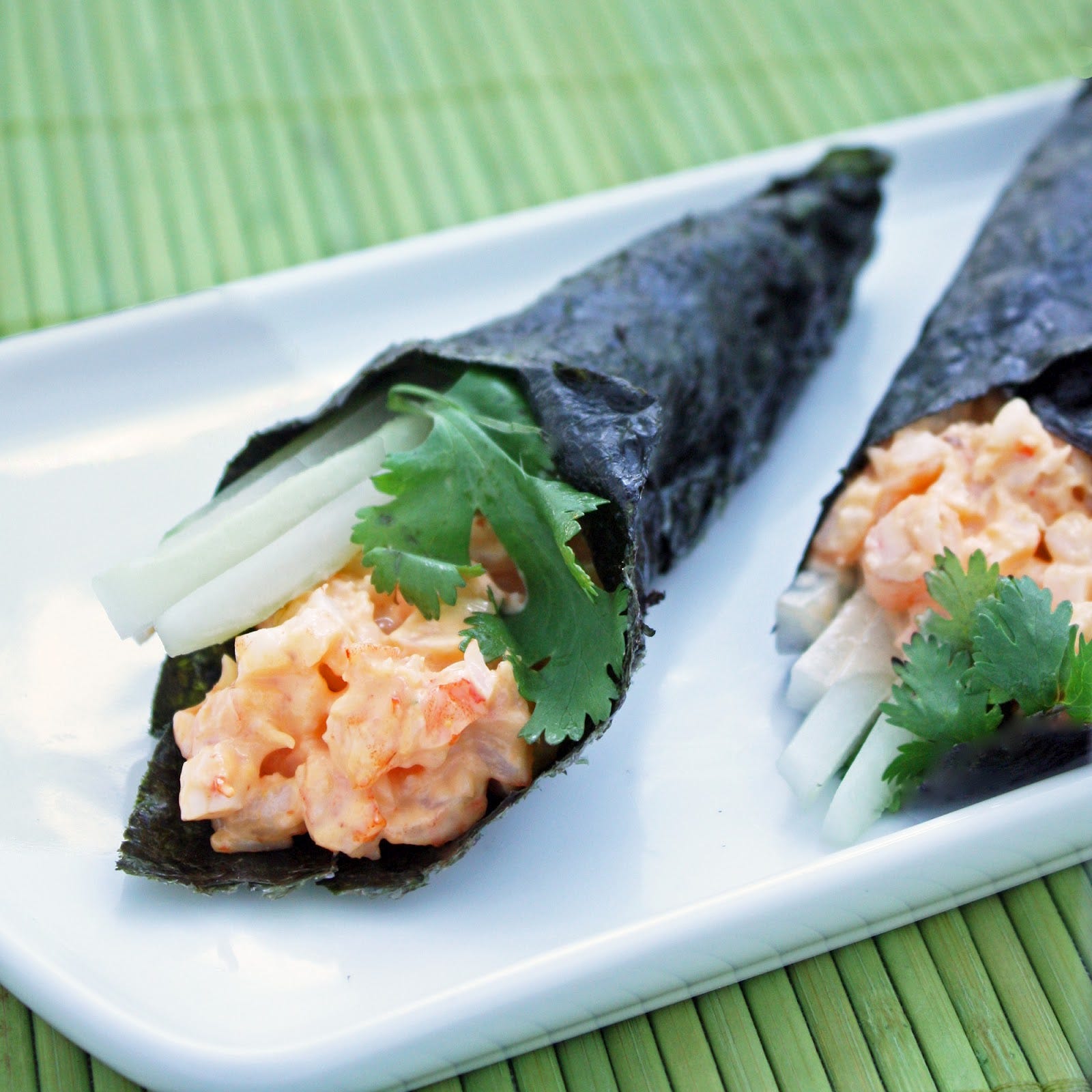 Sushi Roll Vs Hand Roll The Definitive Guide By Tony Chen Medium