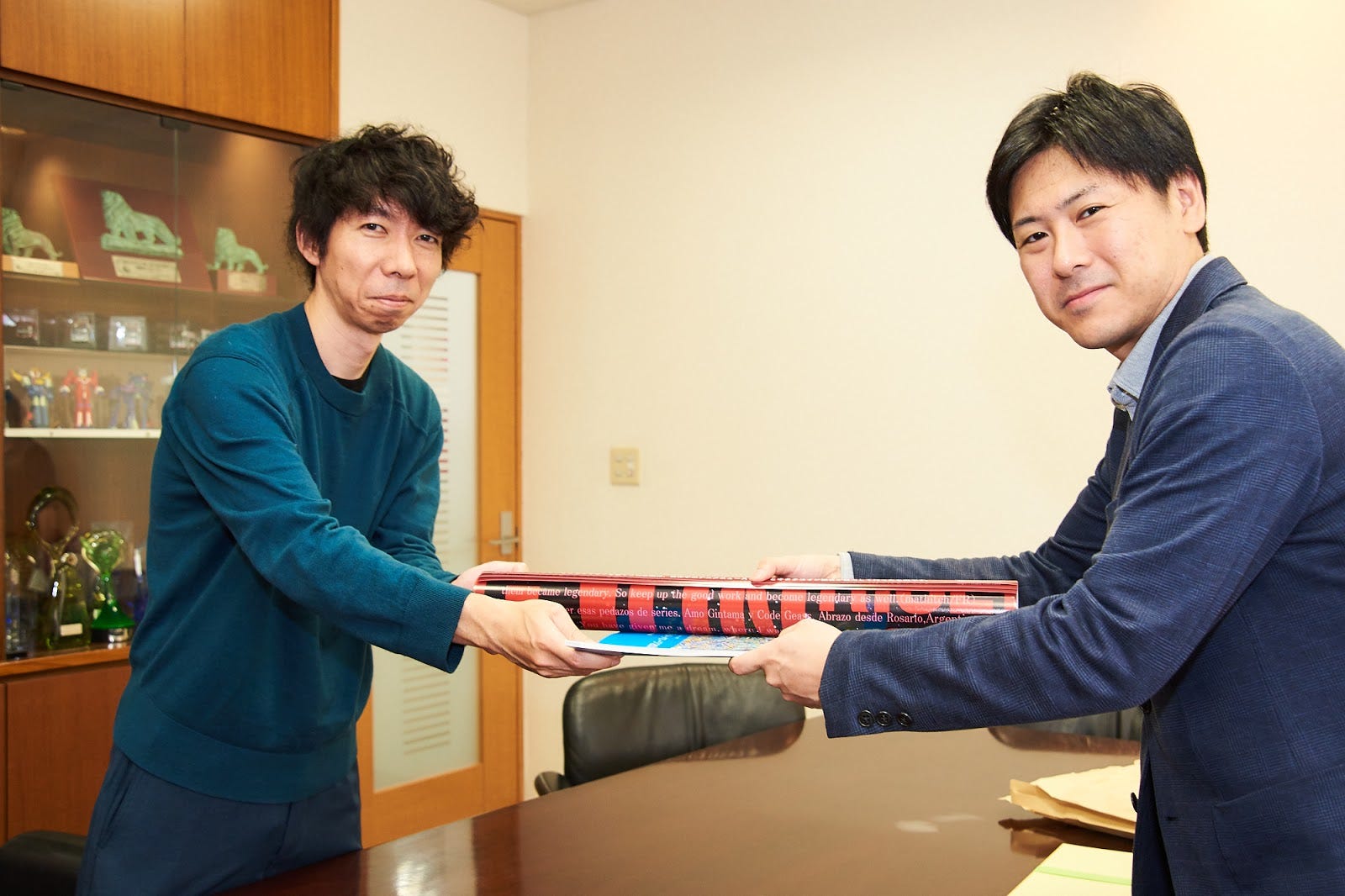 活動レポートvol 84 日本を代表するアニメ会社 サンライズ へ みなさまの応援メッセージをポスターと小冊子にしてお届けしてきました By Otaku Coin Otaku Coin Medium