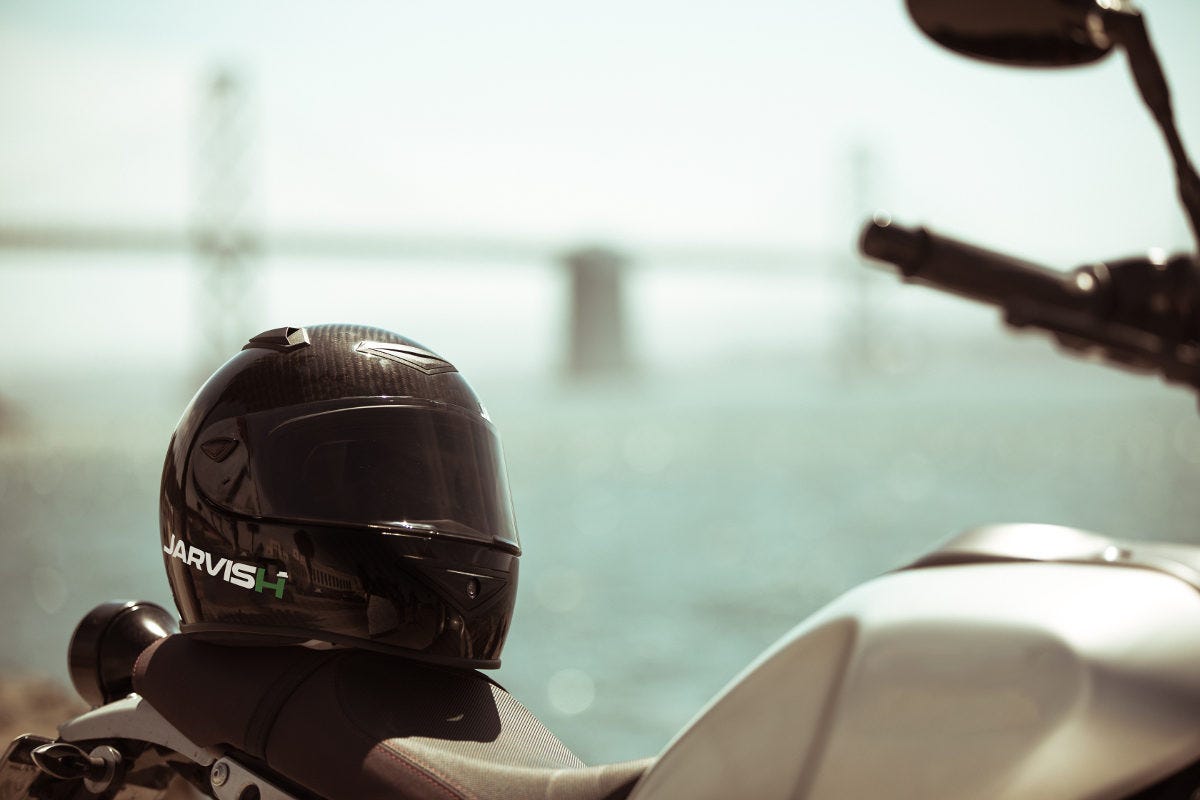 Look It S An Augmented Reality Motorcycle Helmet By Alice Bonasio Tech Trends Medium
