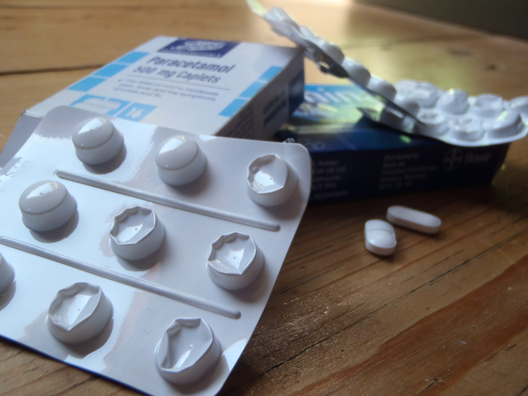 Madej Diana - - secret killer? Paracetamol- a Medium secret Madej Medium killer? Paracetamol- - - a Diana