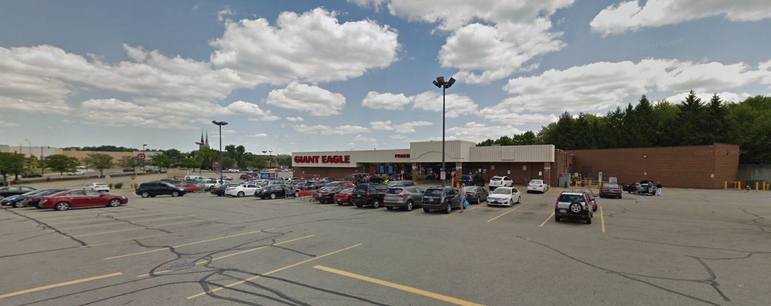 Shady Hill Plaza / Shakespeare Street 