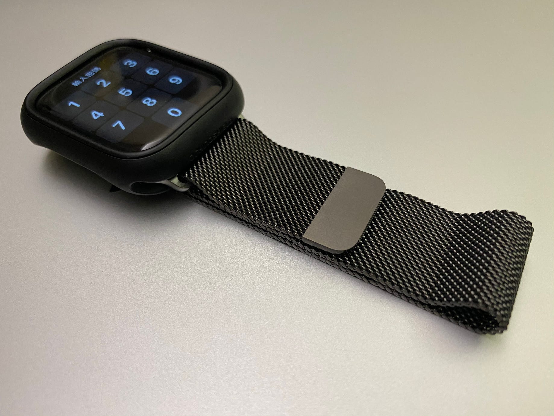 Apple Watch 原廠不鏽鋼米蘭錶帶開箱 Zrealm Life Medium