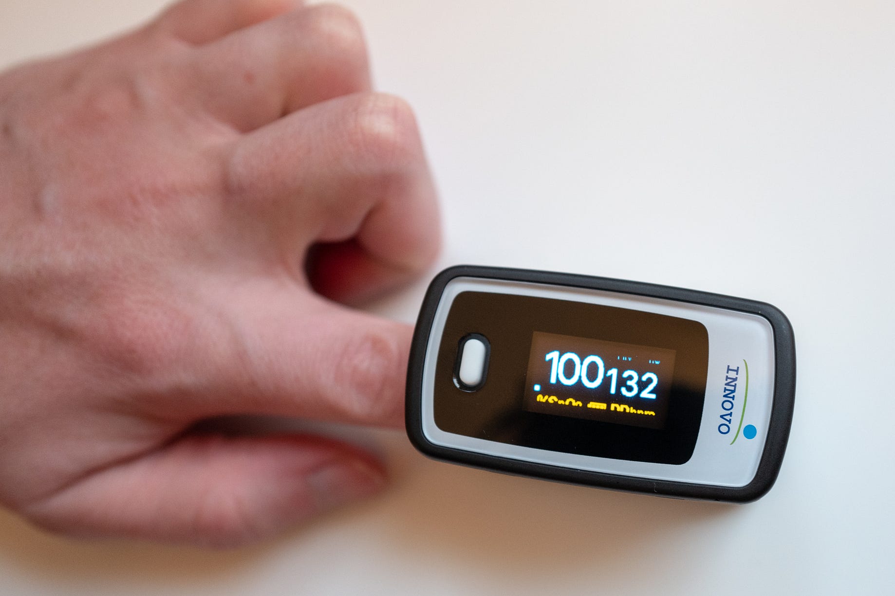 Pulse Oximeters Can Give False Readings In Covid 19 Patients With Dark Skin Shots Health News Npr