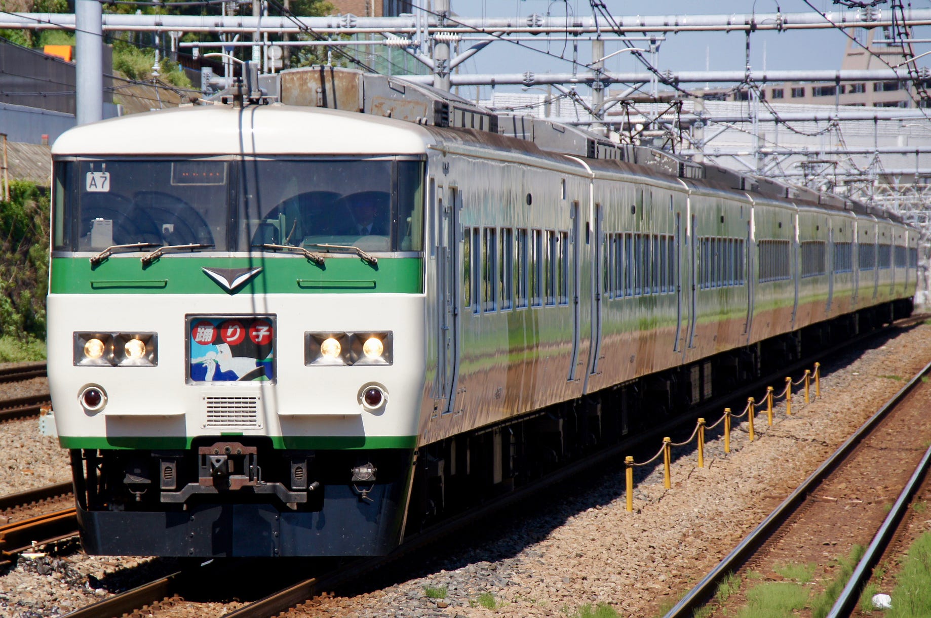 鐵道焦點 鉄道クローズアップ 第二十三回 鶯色的身影 By 私鐵王國 Medium