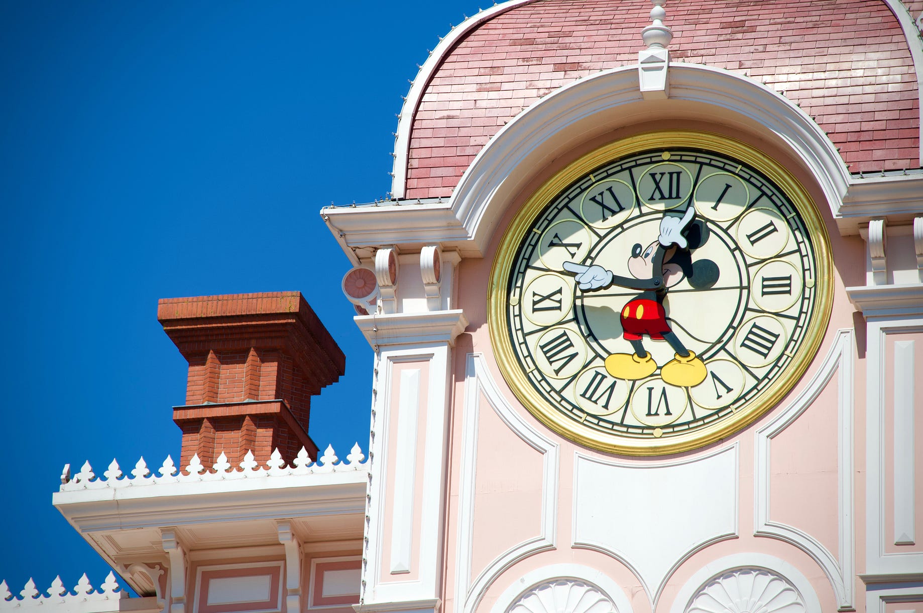 5 Things I Learned About Retail And Disney After 2 Years At The Disney Store By Anthony L Wolf Medium