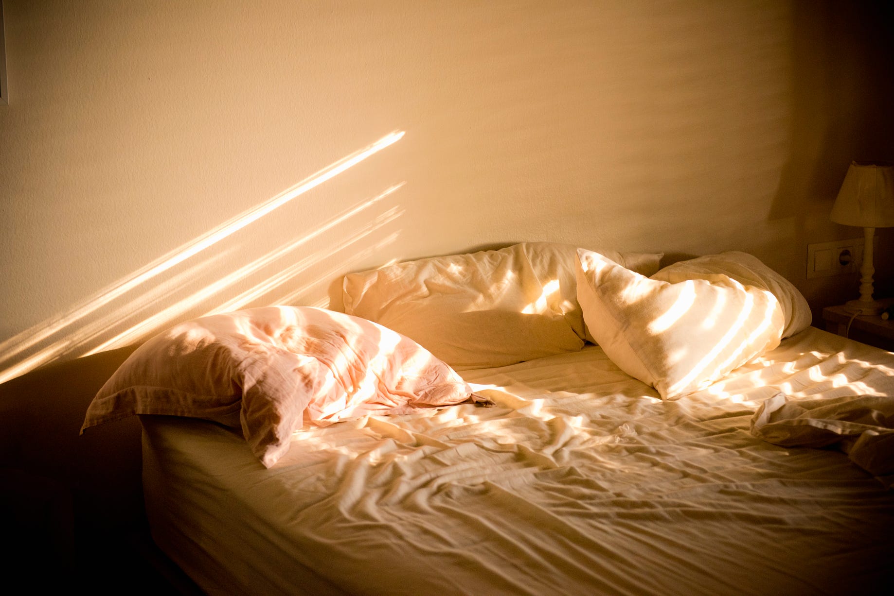 The Art of Waking Up Earlier Than Everyone Else | by Leah Fessler | Human  Parts